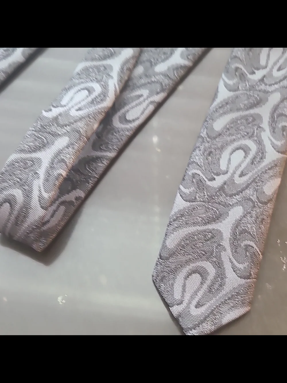 Expressions Men's Necktie Skinny Tie Gray Black Paisley Pattern Woven 80s